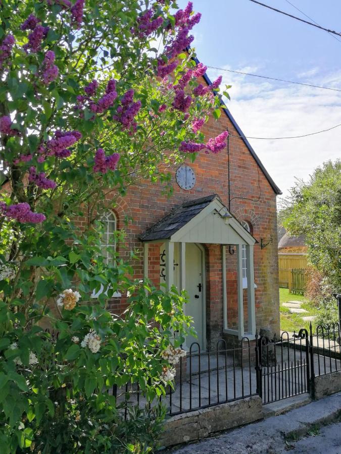 マールボロー The Old Chapelヴィラ エクステリア 写真